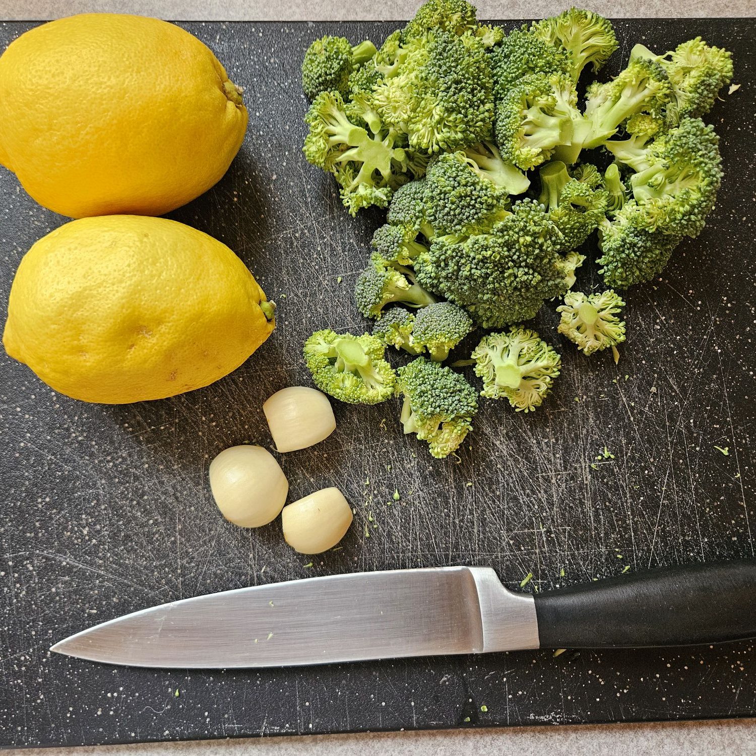 Lemons, broccoli, and garlic