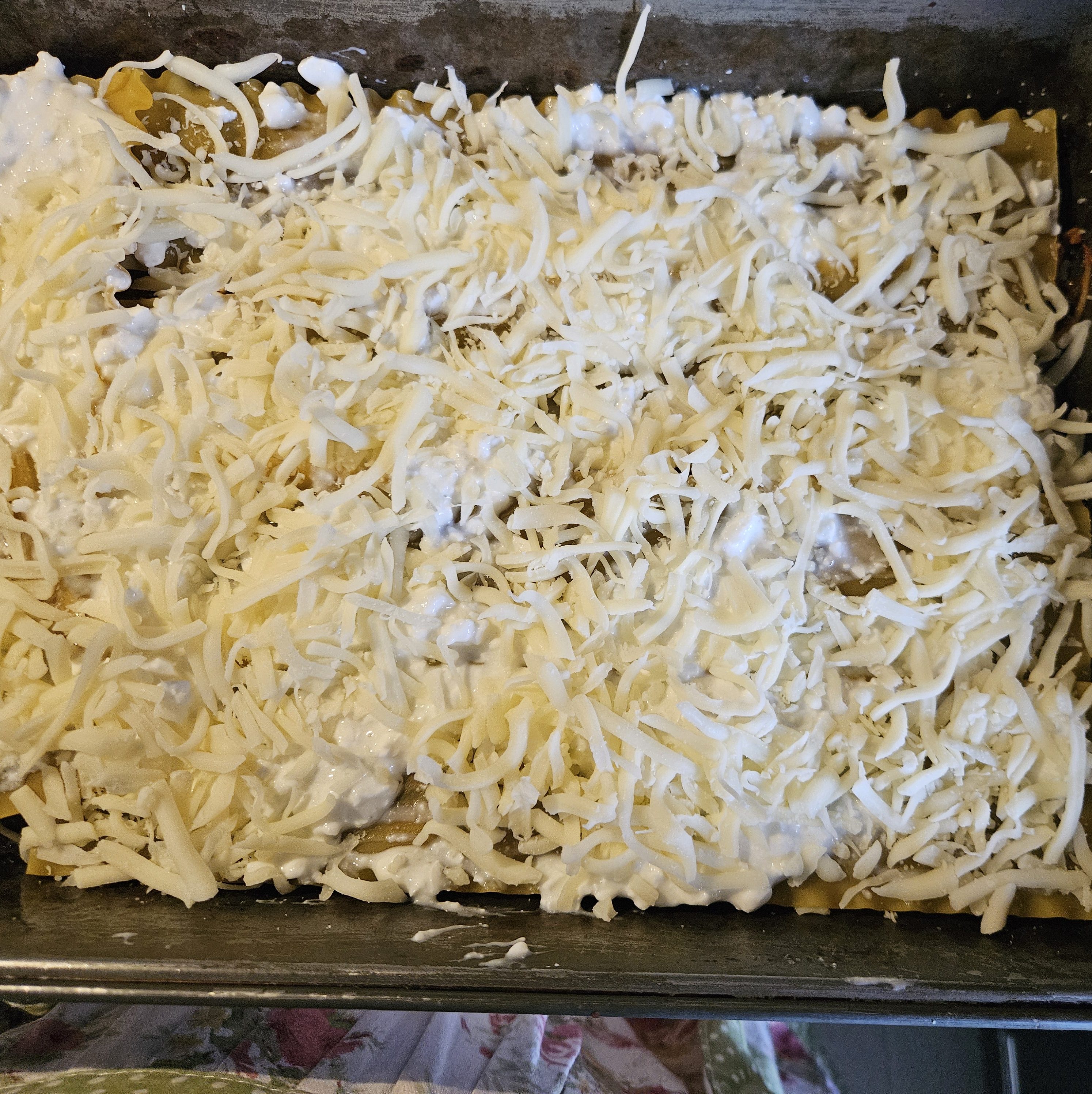 Lasagna cheese layers